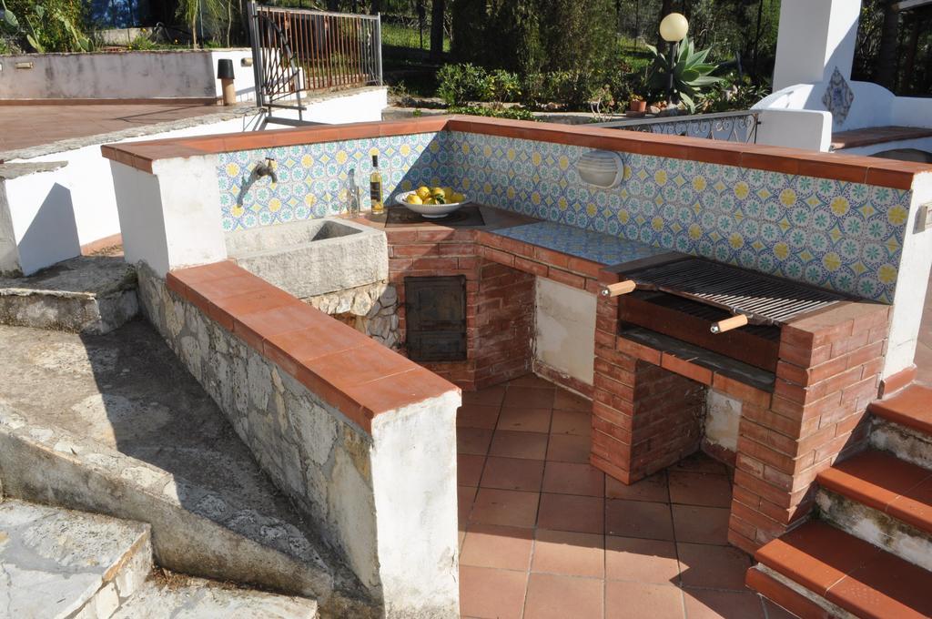 Willa Casale Degli Ulivi Castelluzzo Zewnętrze zdjęcie